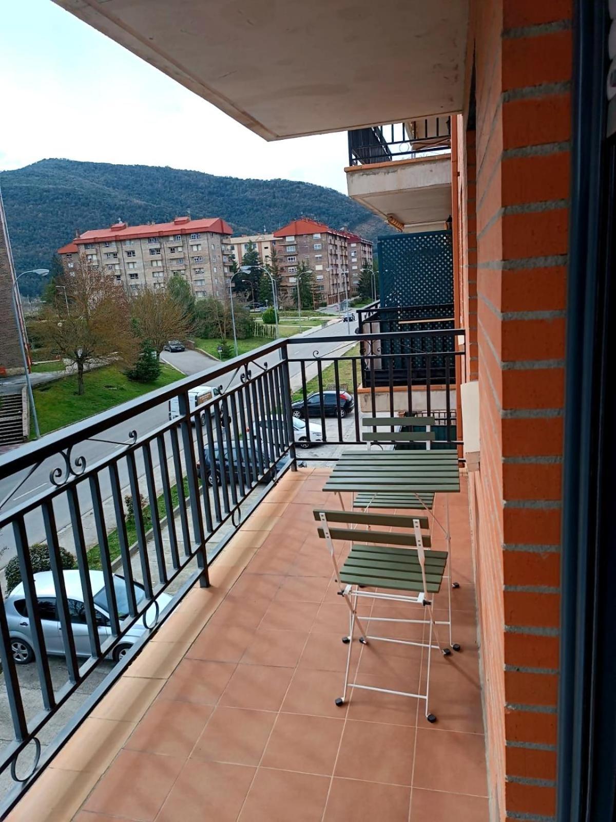 Apartamento O Mon Sabiñánigo Zewnętrze zdjęcie
